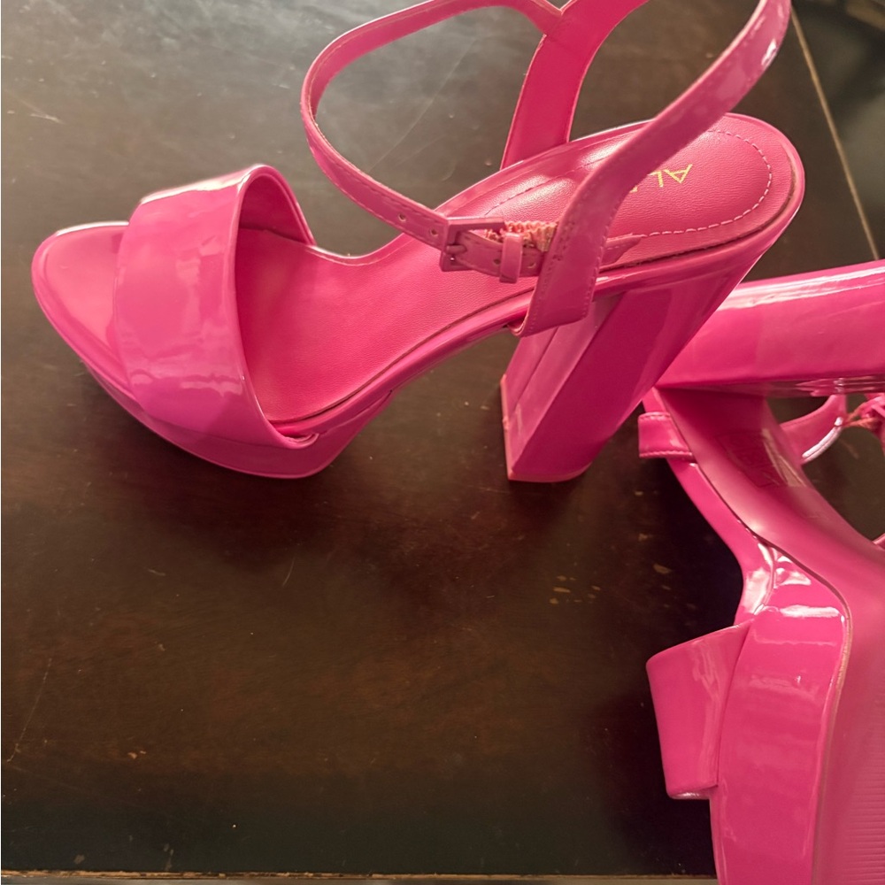 AlDO Sandals - Picture 2 of 3